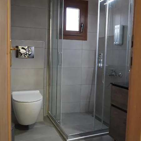 סלוניקי Modern Apartment In Οld Τown מראה חיצוני תמונה