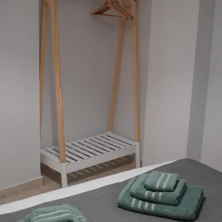 סלוניקי Modern Apartment In Οld Τown מראה חיצוני תמונה