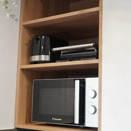 סלוניקי Modern Apartment In Οld Τown מראה חיצוני תמונה