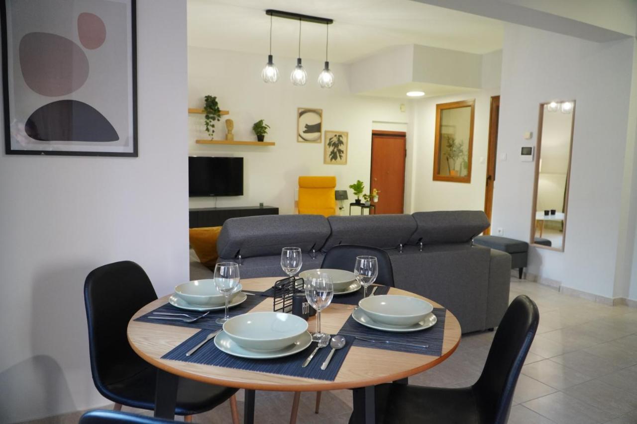 Modern In οld τown Apartment *